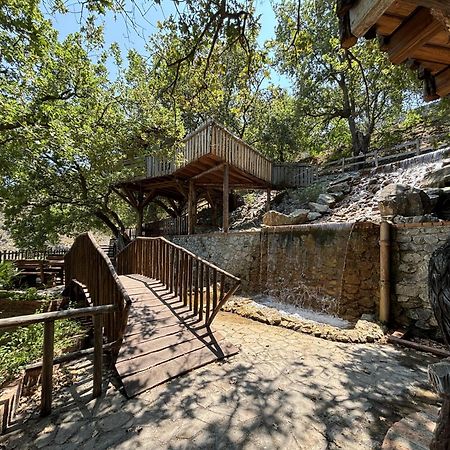 B & B Le Casette Sull'Albero Di Villa Alba Messina Eksteriør bilde