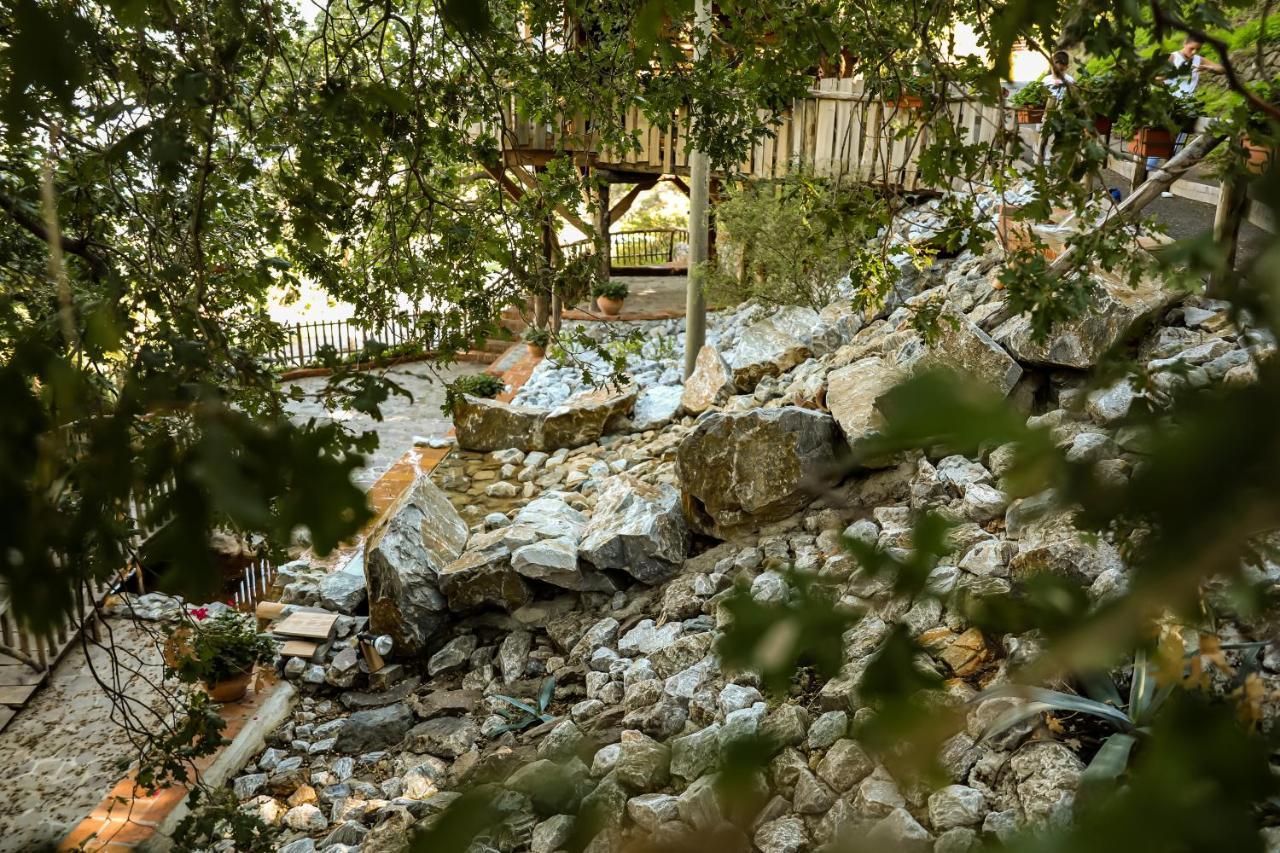 B & B Le Casette Sull'Albero Di Villa Alba Messina Eksteriør bilde