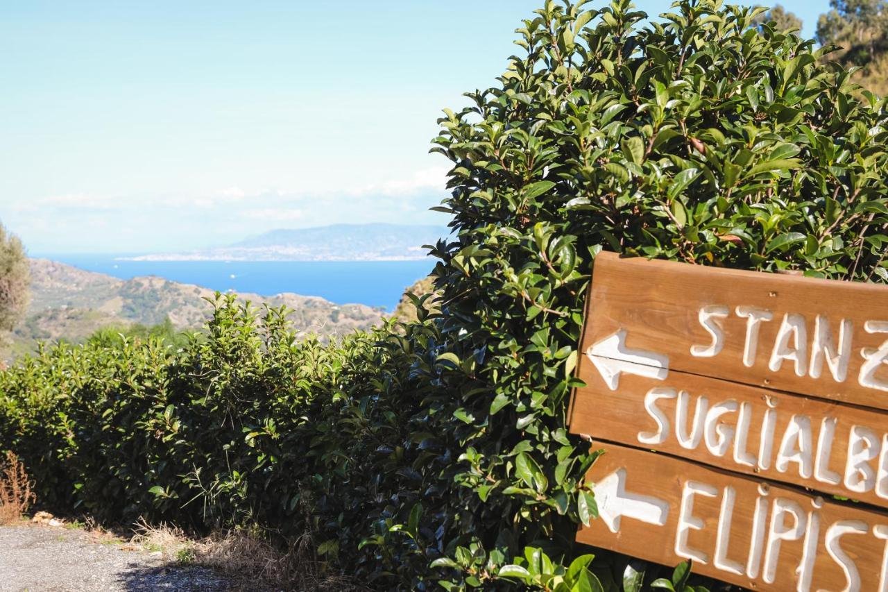 B & B Le Casette Sull'Albero Di Villa Alba Messina Eksteriør bilde