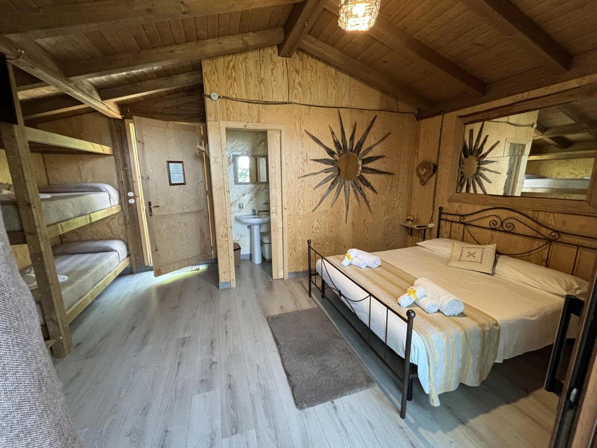 B & B Le Casette Sull'Albero Di Villa Alba Messina Eksteriør bilde