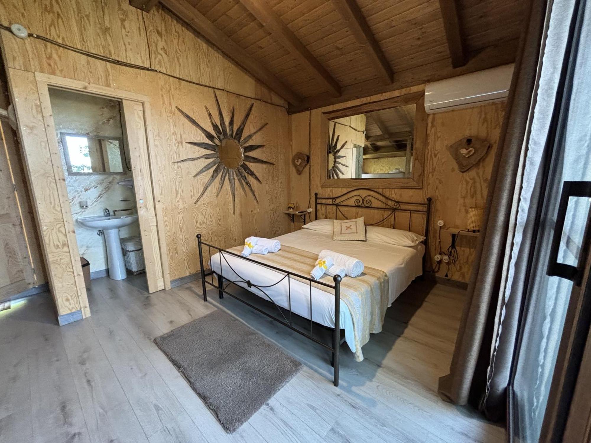 B & B Le Casette Sull'Albero Di Villa Alba Messina Eksteriør bilde