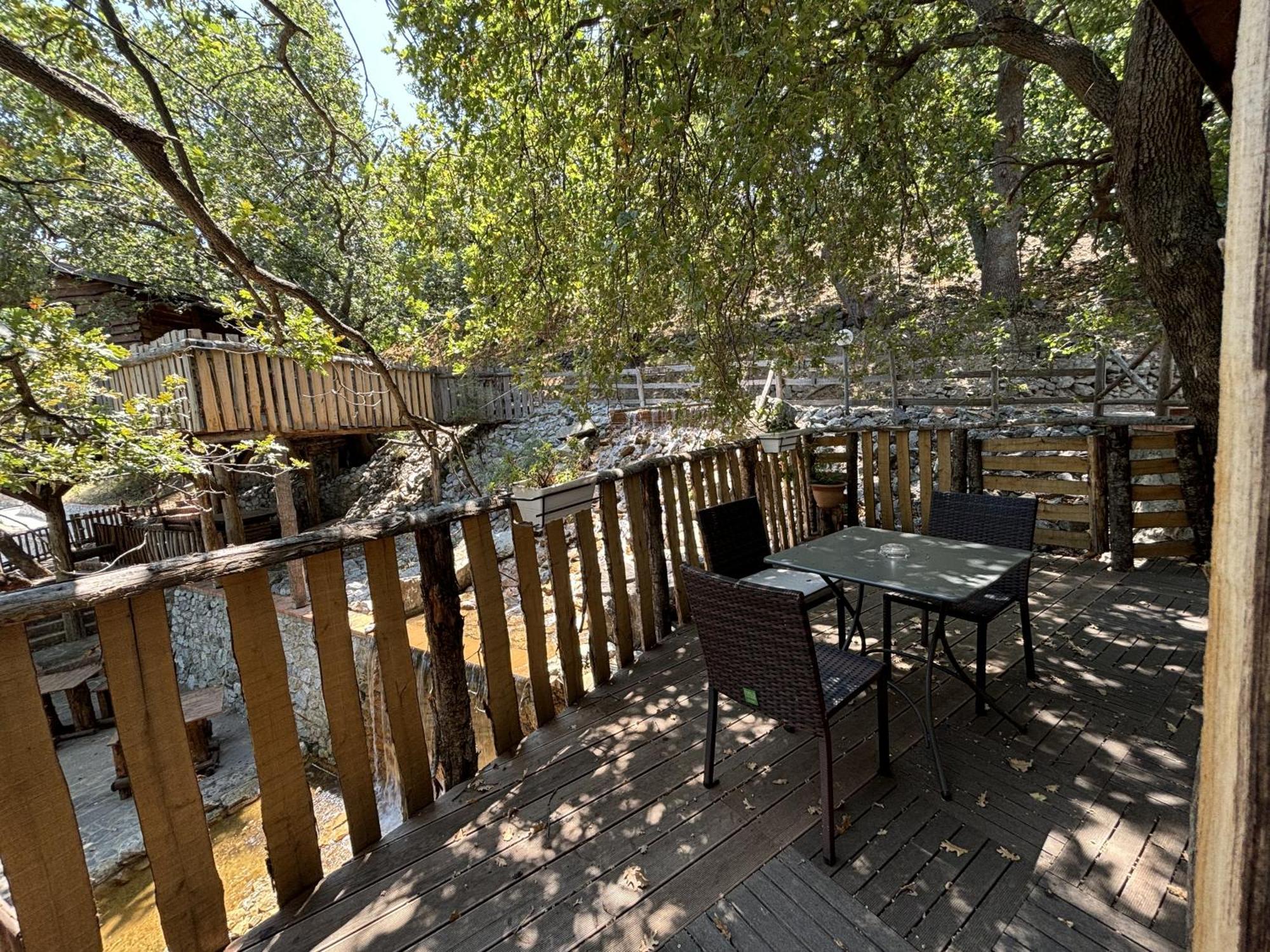 B & B Le Casette Sull'Albero Di Villa Alba Messina Eksteriør bilde